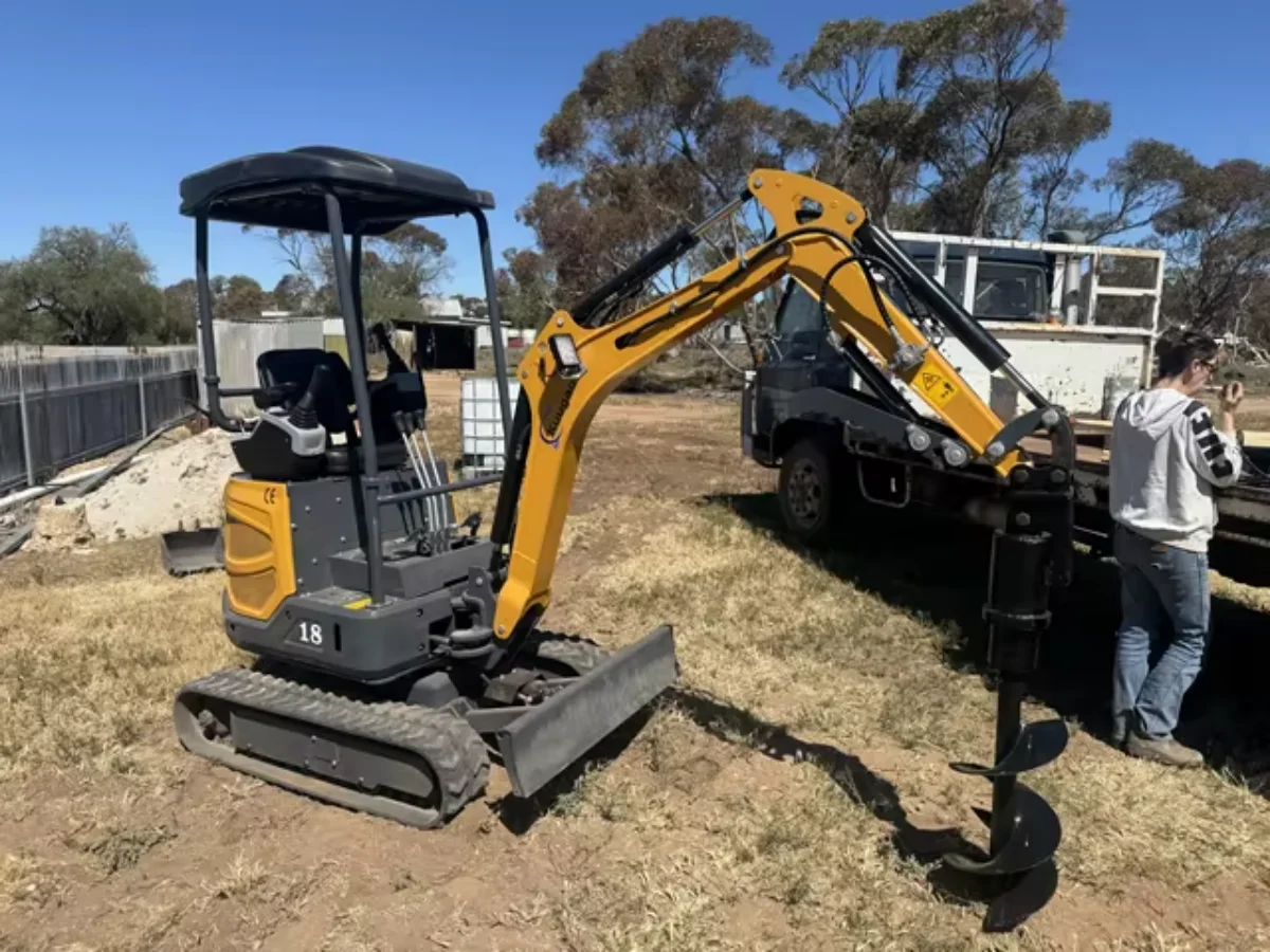 

2-тонный 1,8-тонный гусеничный экскаватор Kubota CE, небольшой экскаватор, индивидуальный китайский производитель, бесплатная доставка, экскаватор Mini Bagger