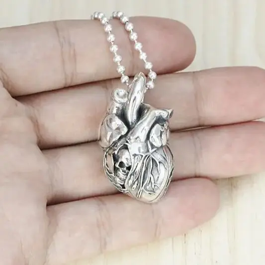 S925 Sterling Silver Pendant Personalized Fashion Retro Heart Skull Head  Punk hip-hop design internet celebrity jewelry