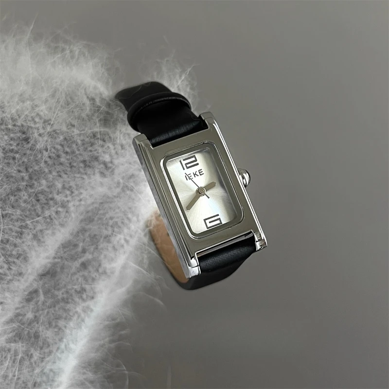 2025 waterproof quartz watch birthday gift antique classic trend women's watch elegant and simple