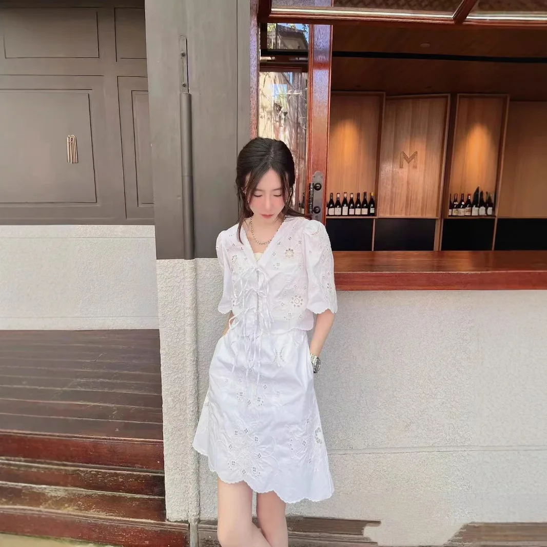 

Heavy Embroidery Belted V-Ne ort Sve High Waist Skirt Faion Set for Women Autumn Winter French Sle Clothing