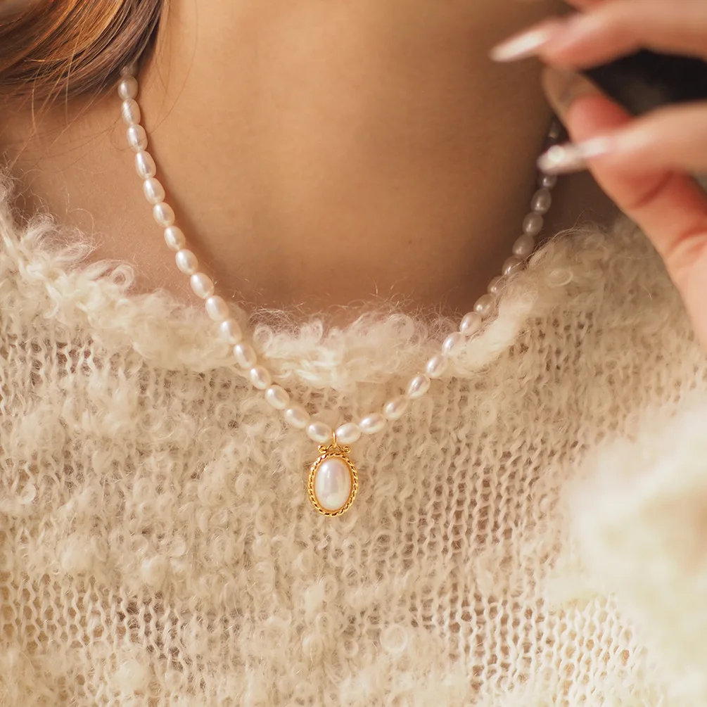 Natural Freshwater Pearl Necklace - Vintage Euro-American Style, Mabe Imitation, Court-Inspired, Niche Luxury & Elegant