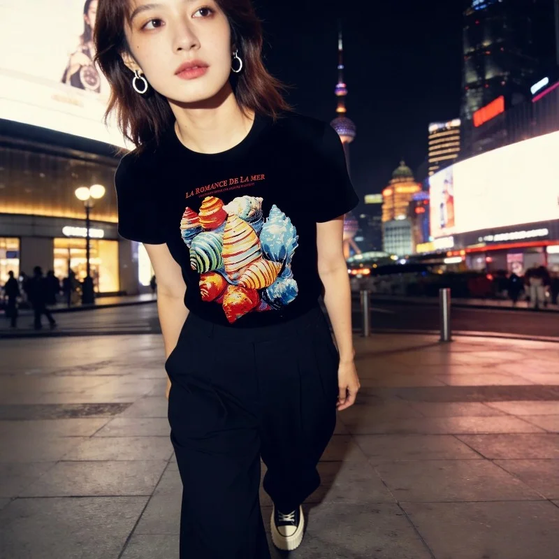 Elegant Sea Snail Print round Neck Short Sleeve T-Shirt Women's Original Design Luxury Minimalist Age-Defying Black Top