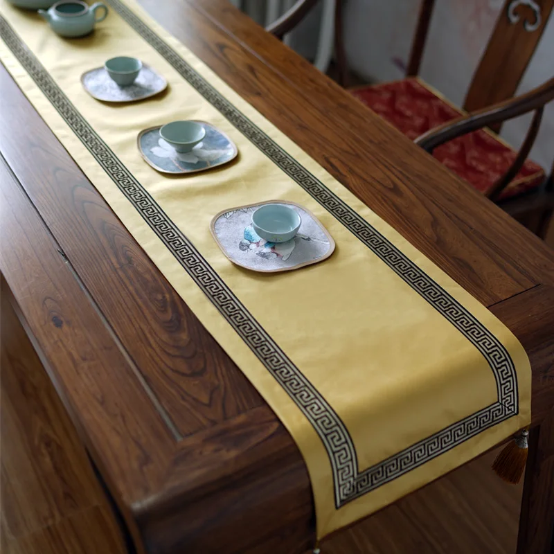 

High-grade Light Luxury Table Runners Chinese Style Embroidered Lace Rectangular Table Cloth Champagne Home Table Covers