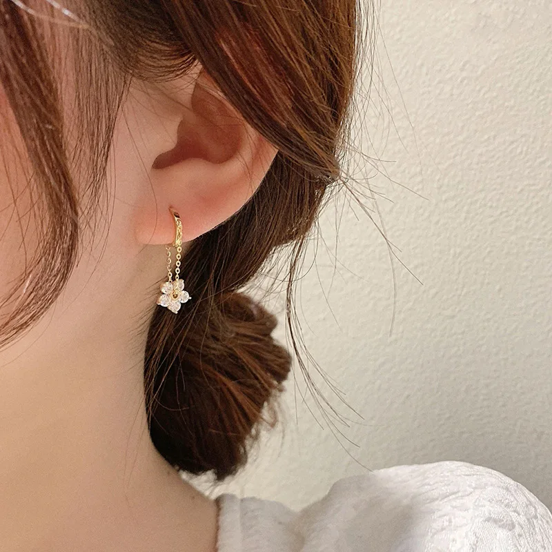 ANENJERY orecchini a cerchio con nappe a catena con fiore in zircone Color argento per le donne gioielli quotidiani fatti a mano delicati