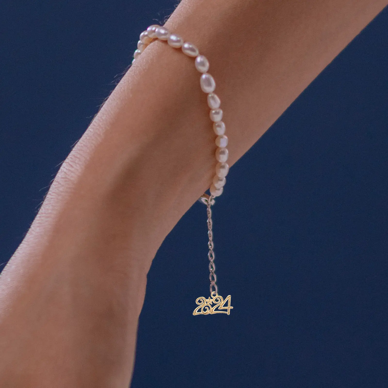 50Pcs Delicate Alloy 2024 Year Number Pendants for Jewelry Making Necklace Bracelet Earrings Bookmarks Keychains New Year