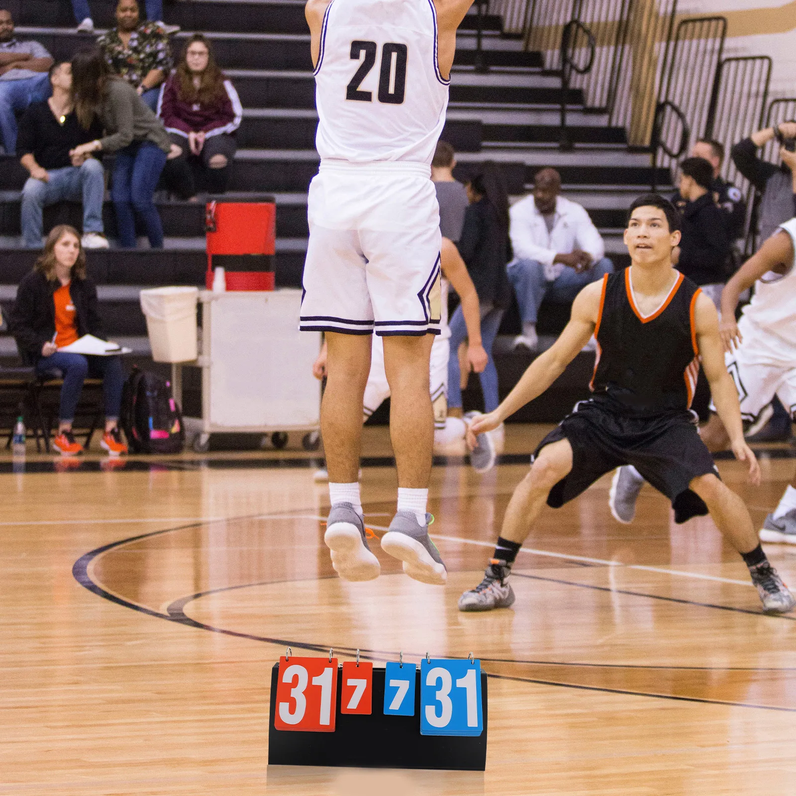 

Профессиональное 4-значное табло для счета, настольный счетчик очков, четкие цифры, для баскетбола, полезные принадлежности для игры, настольный флиппер для счета, 1 шт.