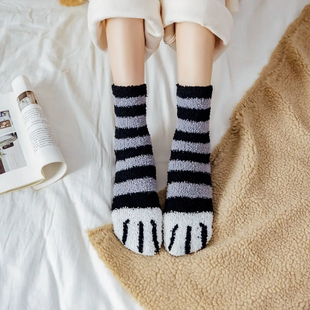 

1 пара милых зимних носков с кошачьими лапками, утепленные из кораллового флиса, мягкие, для сна, женские