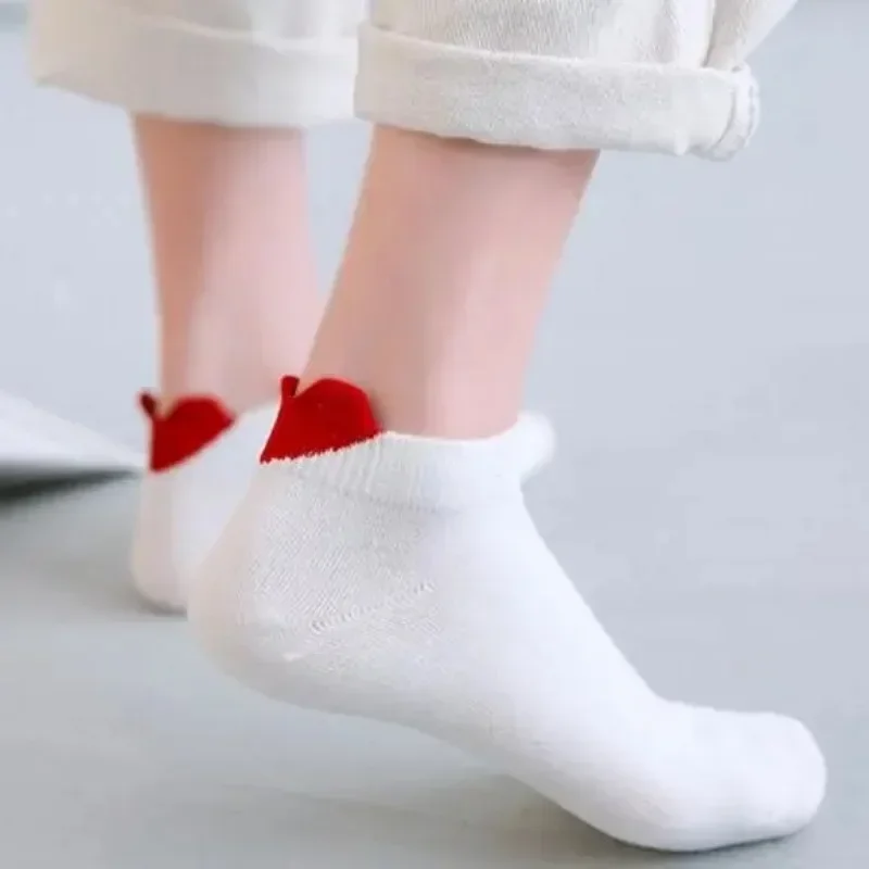 5 pares de calcetines tobilleros bonitos y dulces con tacón de corazón para mujer, calcetines invisibles encantadores de algodón de tubo bajo, calcetines cortos de barco de estilo universitario