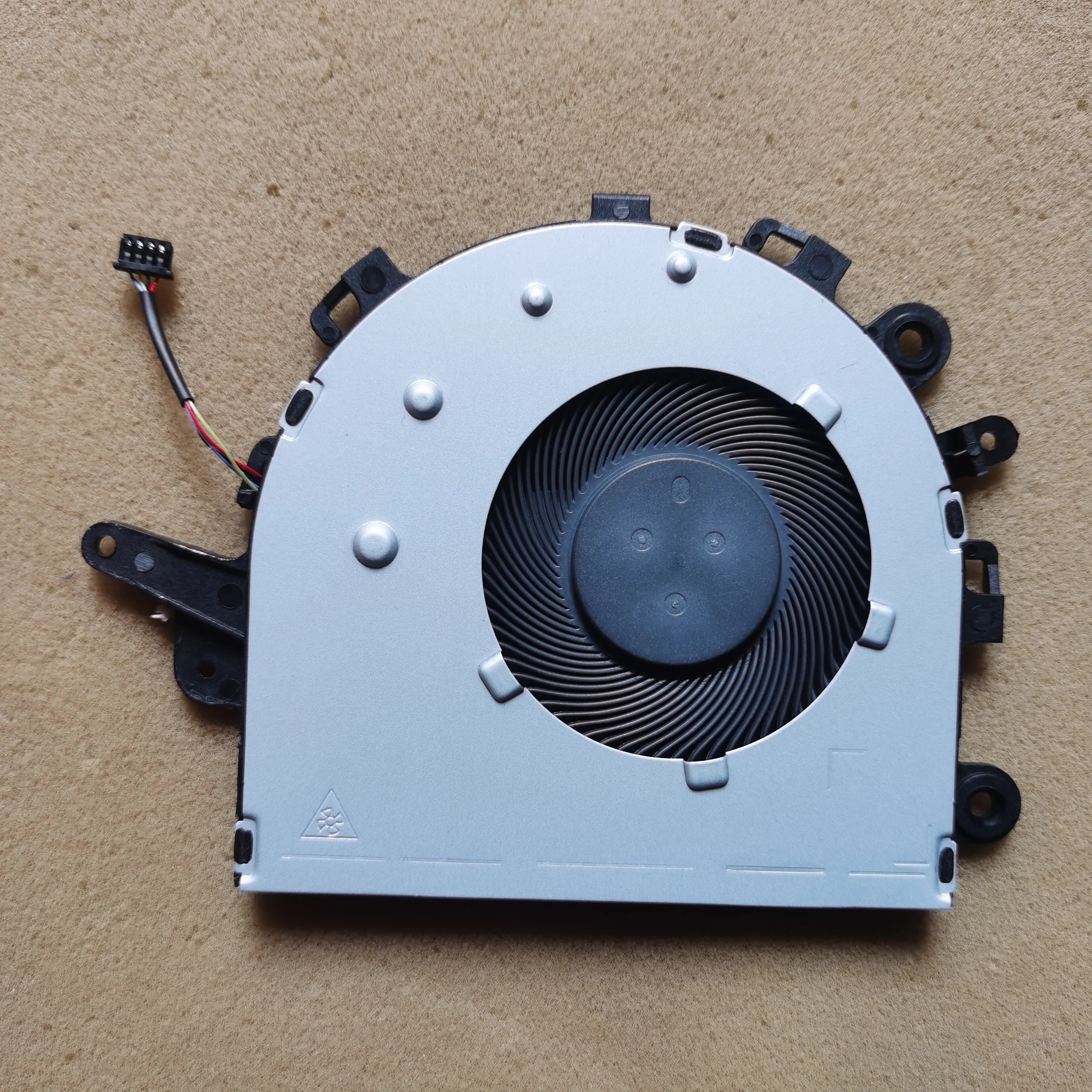 

New laptop cpu cooing fan for lenovo ideapad S145-15 340C-15IWL V15-IIL V15-IWL