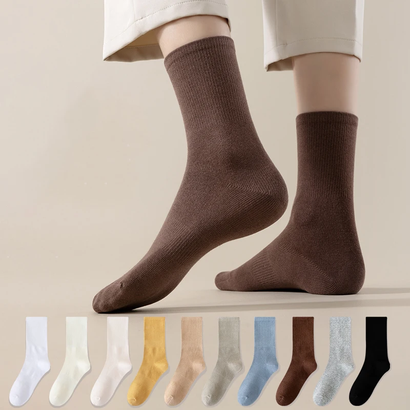 Einfarbige Baumwollsocken für Damen mit elastischem Band, mittellange, bequeme Freizeitstrümpfe für Frühling und Herbst
