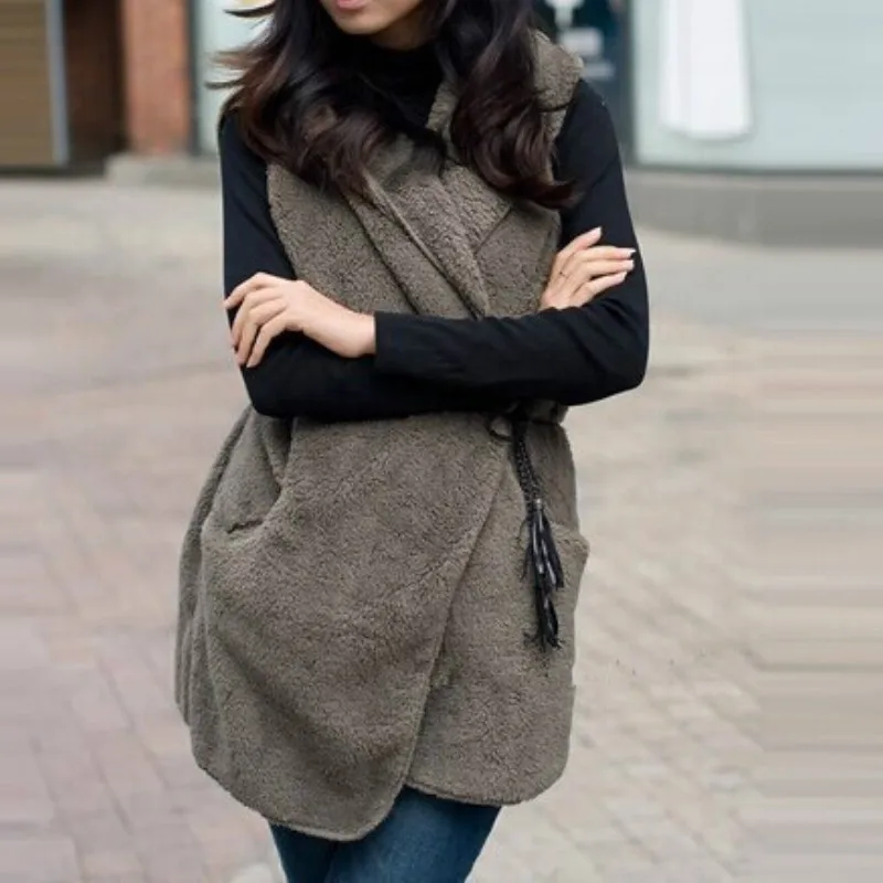Cappotto di agnello di agnello invernale da donna sciolto e Versatile calore agnello senza maniche con fiocco decorato maglione gilet giacca