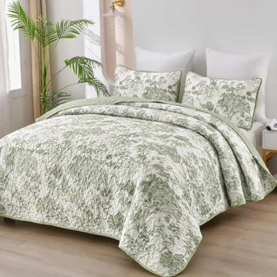 

Комплект постельного белья Botanical Quilt, 3 предмета, с цветочным принтом, из микрофибры, мягкий, легкий, с покрывалом