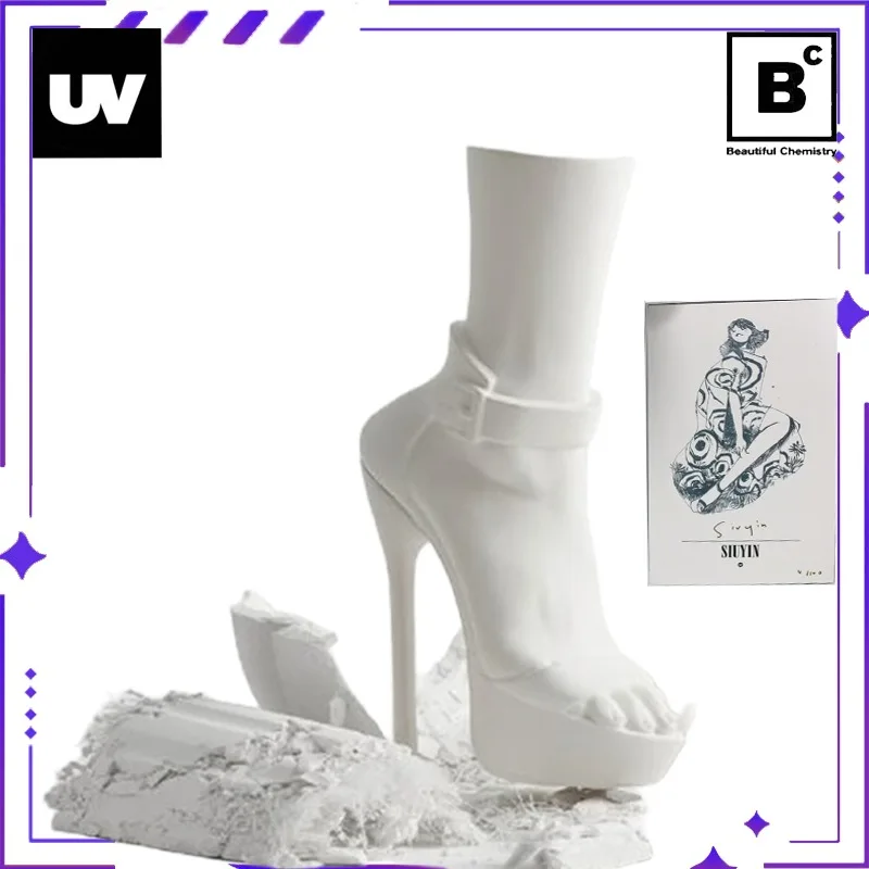 Nowa Oryginalna Edycja Limitowana UV Undercover Seria Butów na Wysokim Obcasie 45 LUV Biało-Czarna Modna Ręcznie Robiona Kolekcja Ozdoba