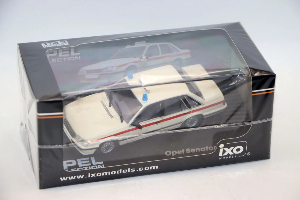 NOWOŚĆ 1:43 Opel Senator A2 Notarzt 1982-1986 PoliceCar Models Odlewane metalowe zabawki na prezent kolekcjonerski