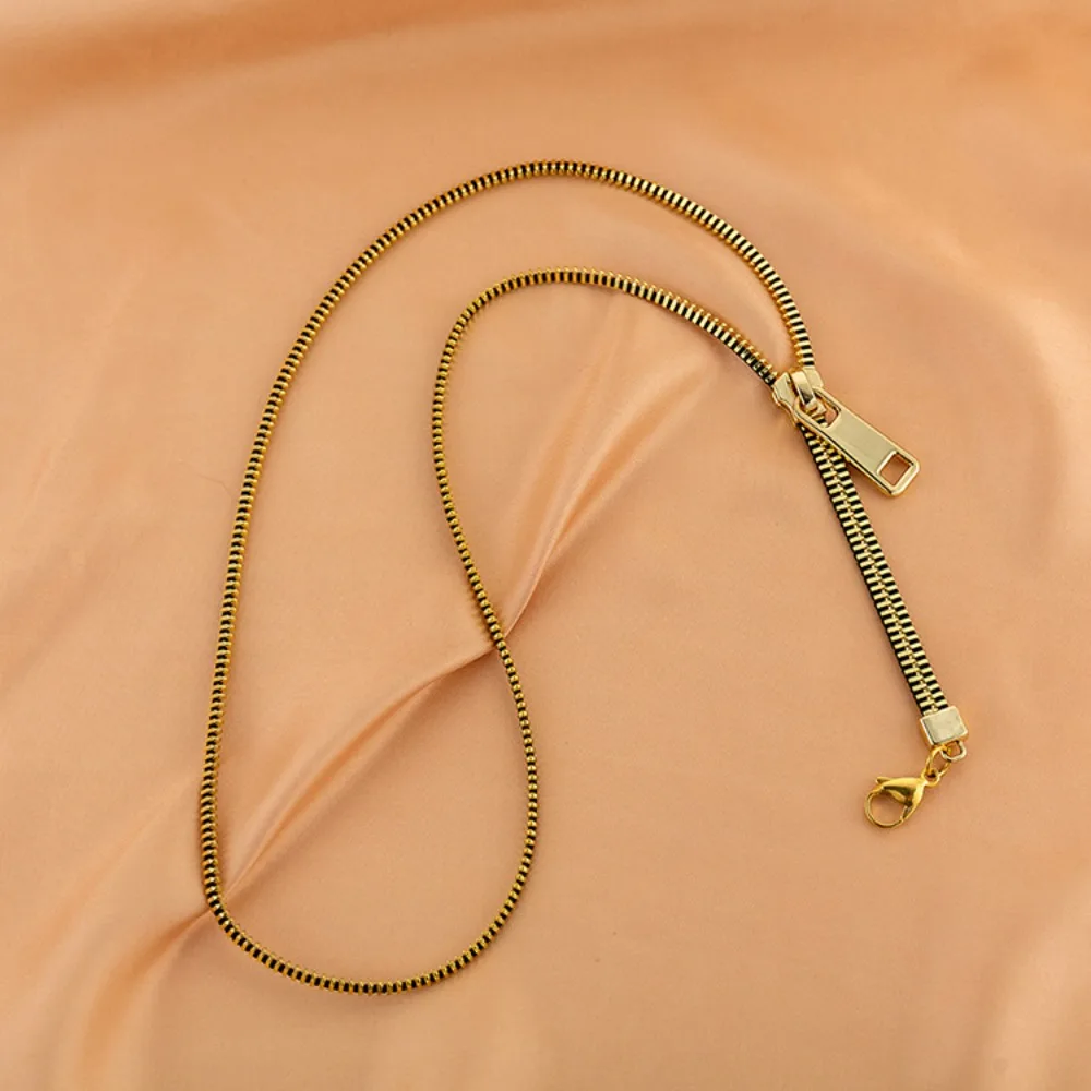 Jewelry Choker Zipp…