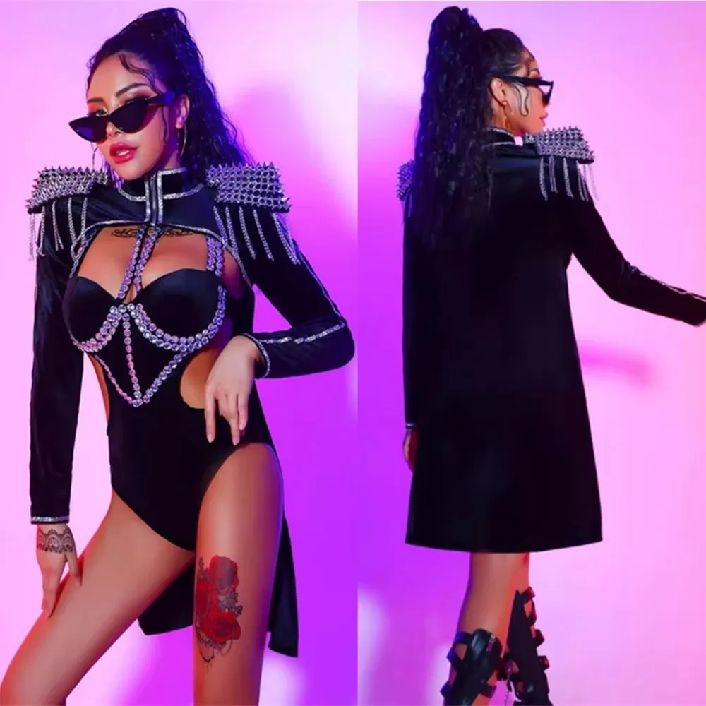Catene con rivetti neri da donna Mantello Body 2 pezzi Abbigliamento per squadra di danza jazz Bar Discoteca Cantante Ballerino Costume per spettacoli teatrali