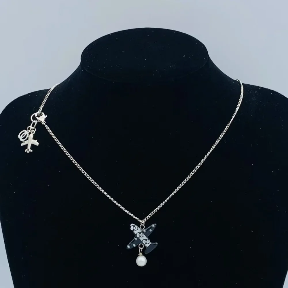 Kalung Huruf C Ganda Terlaris 2025 Kalung Retro Mewah Fashion Wanita