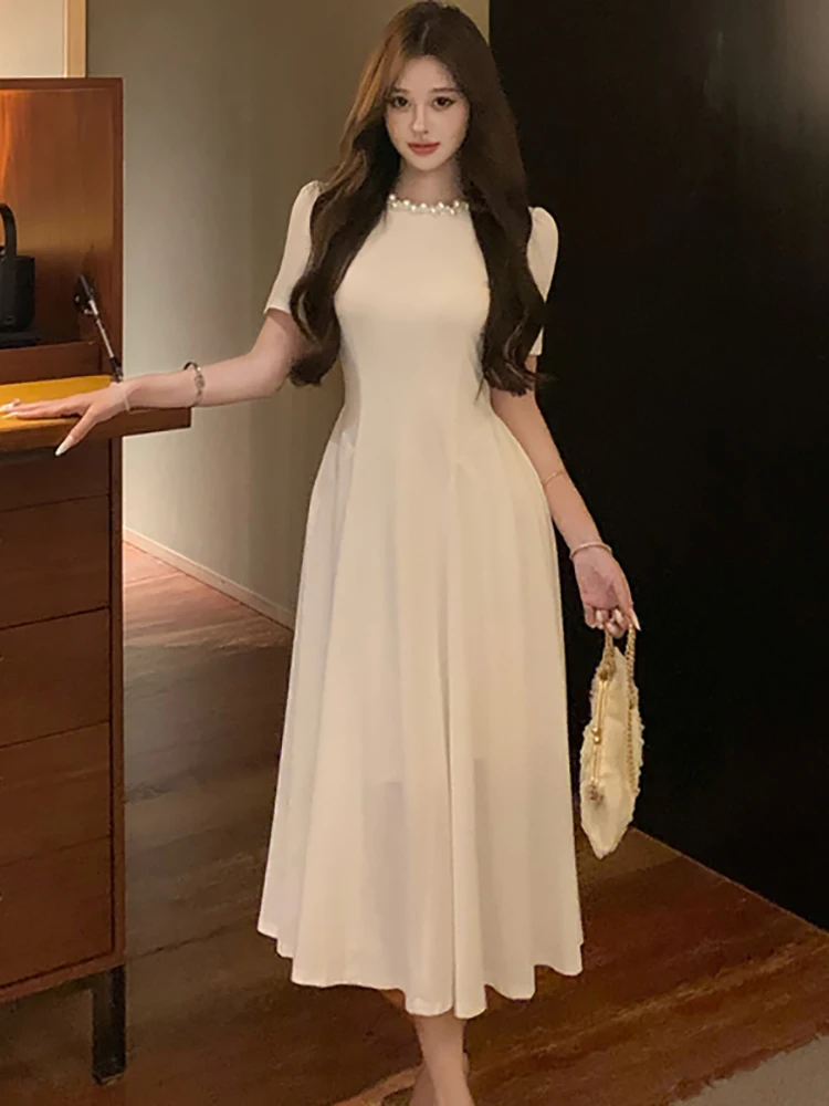 المرأة الكورية موضة أنيقة فاخرة تكدرت فستان طويل الصيف الأبيض Bodycon الديكور س الرقبة فستان 2025 مهرجان جديد مساء فستان #1