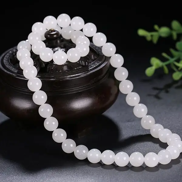 

Golden Silk Jade Women's Suet White Jade Necklace Gift