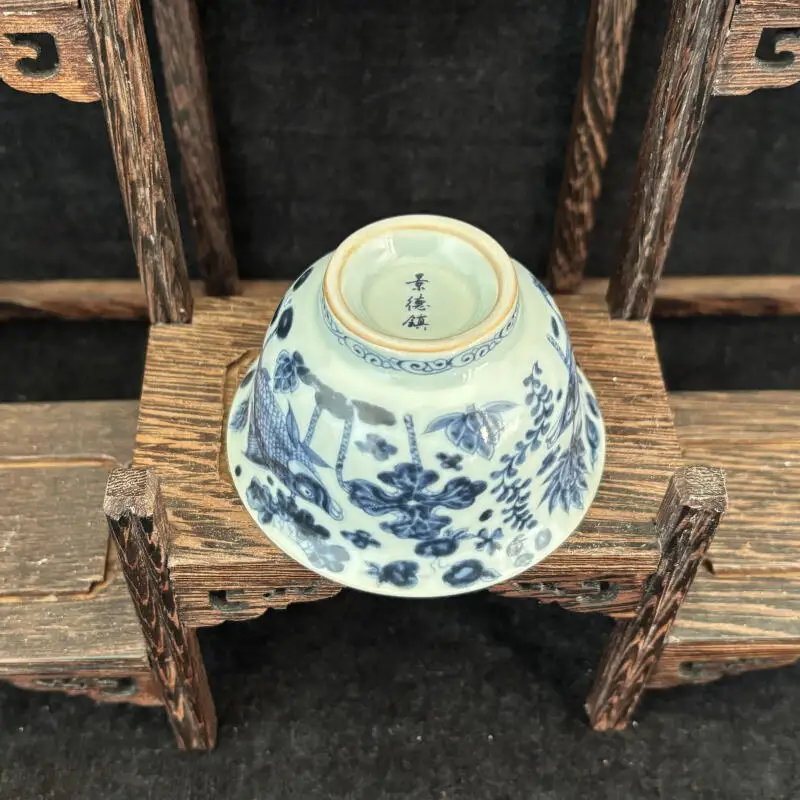 Jingdezhen antique blue and white glazed fish and algae patterned tea cup Kung Fu tea set home desktop Chinese style ornament