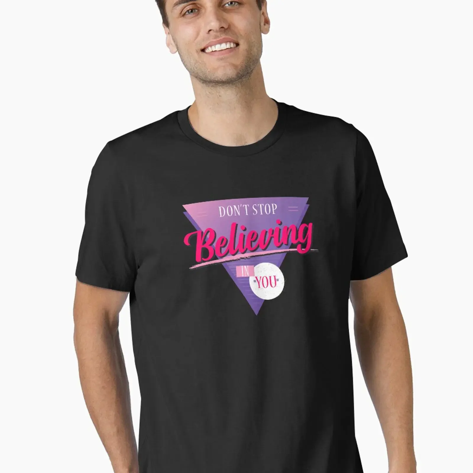 Thumbnaill 1 sur 7 : T-shirt essentiel « Ne cessez pas de croire », conçu et vendu par A83HA, vintage, lavé, confortable, pour homme