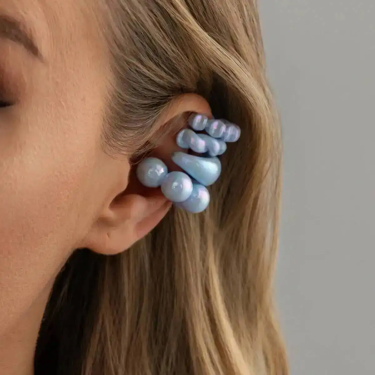 

SHIXIN 4Pcs Elegant Clip Earrings for Women New Colorful Circular Ear Clip Without Ear Hole Transparent Fashion Hoop Earring Set
