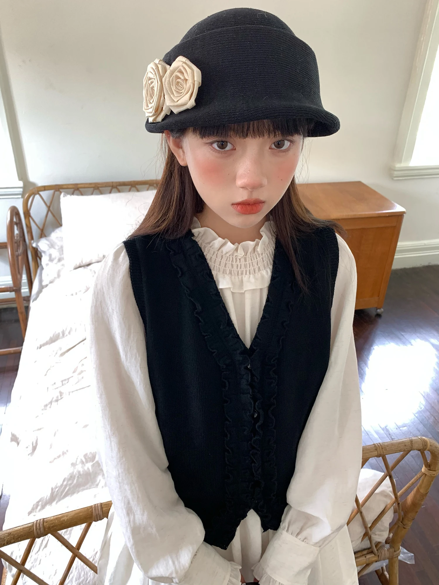 

Вязаный шерстяной жилет Ele ort для женщин: модная многослойная верхняя одежда от бренда Hey an Nai Nai, смесь полиэстера, акрила и нейлона