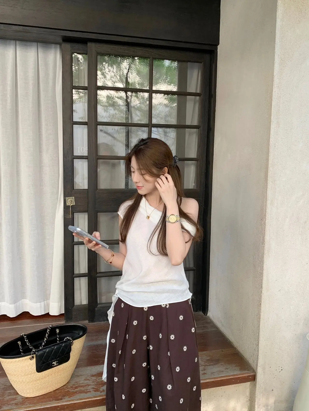 

Женская приталенная рубашка Lilian Santa Vintage с дизайнерским вырезом на плечах, модель S265129, в корейском стиле, дышащая, для повседневной носки