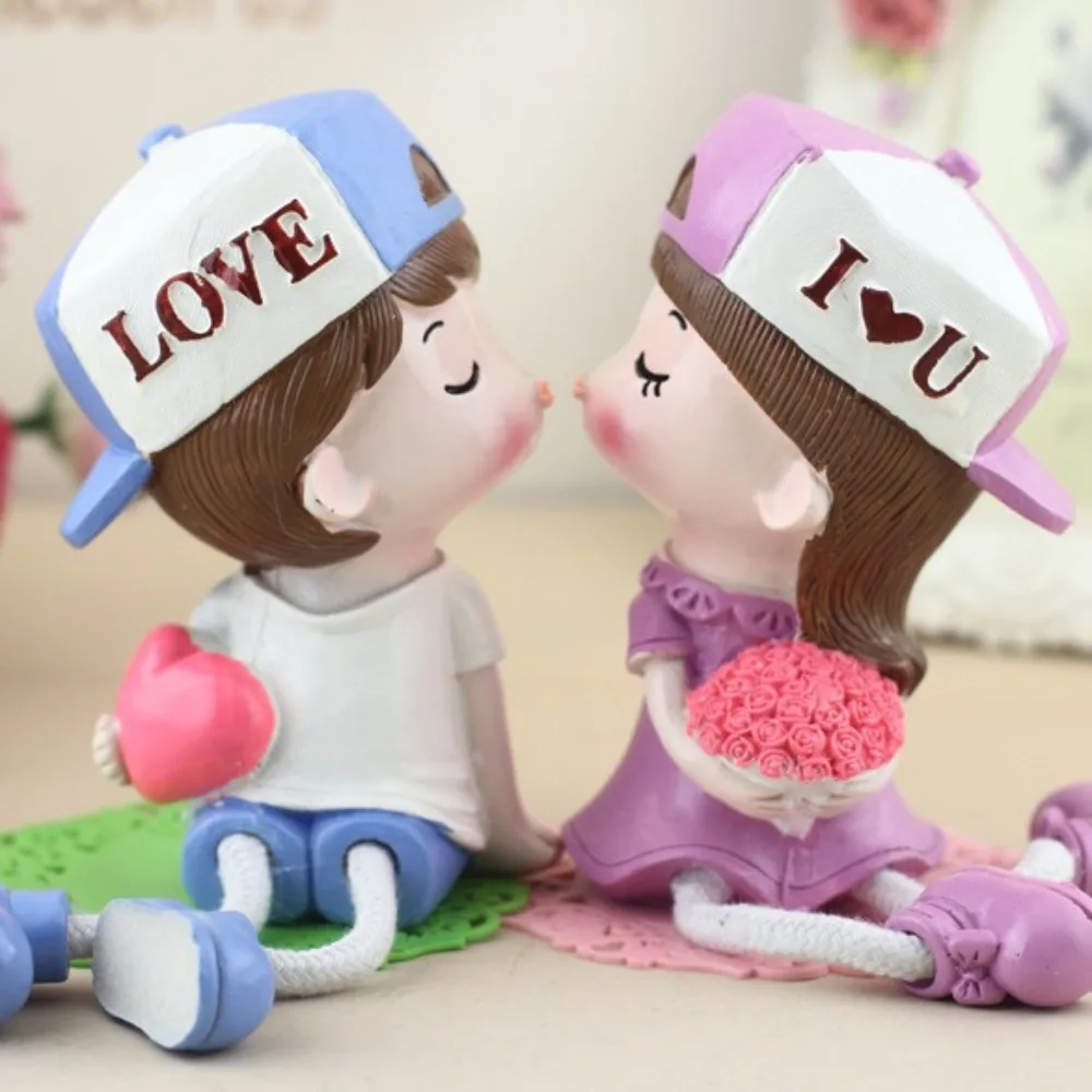 

2Pcs DIY Cute Kiss Couples Ornament Home Decor Boy and Girl Couple Dolls Decor Romantic Gadget Cartoon Couples Figurines Garden