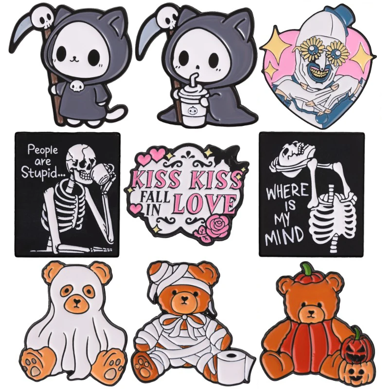 Halloween Cat Capybara Bear Badges Cute Ghost Enamel Pins Cartoon Witch Pumpkin Lapel Brooches Gothic Animal Accessory Gift