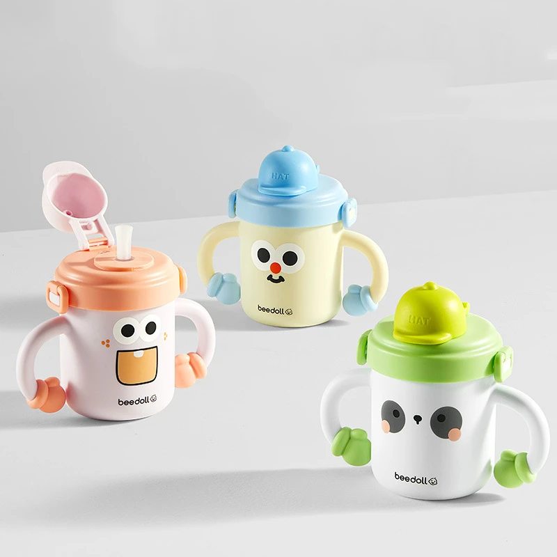 

Baby Insulated Feeding Cup With Handle Cartoon Children Straw Cups Tableware Household Direct Drinking Water Cup Anti Drop