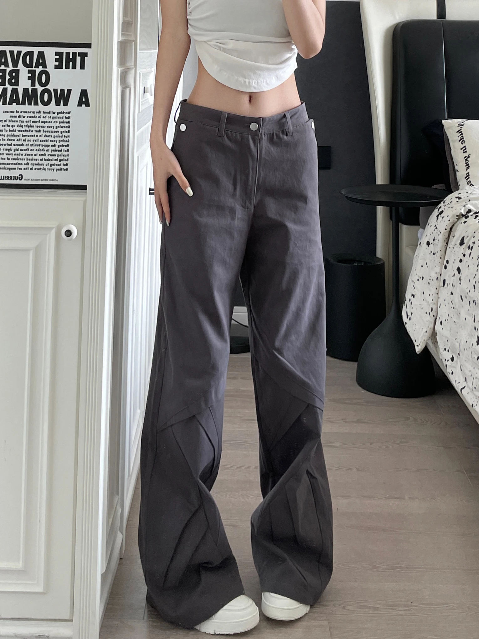 

Американские плиссированные повседневные брюки в стиле ретро, свободные прямые свободные утягивающие расклешенные брюки, мужские модные брендовые молодежные вита...