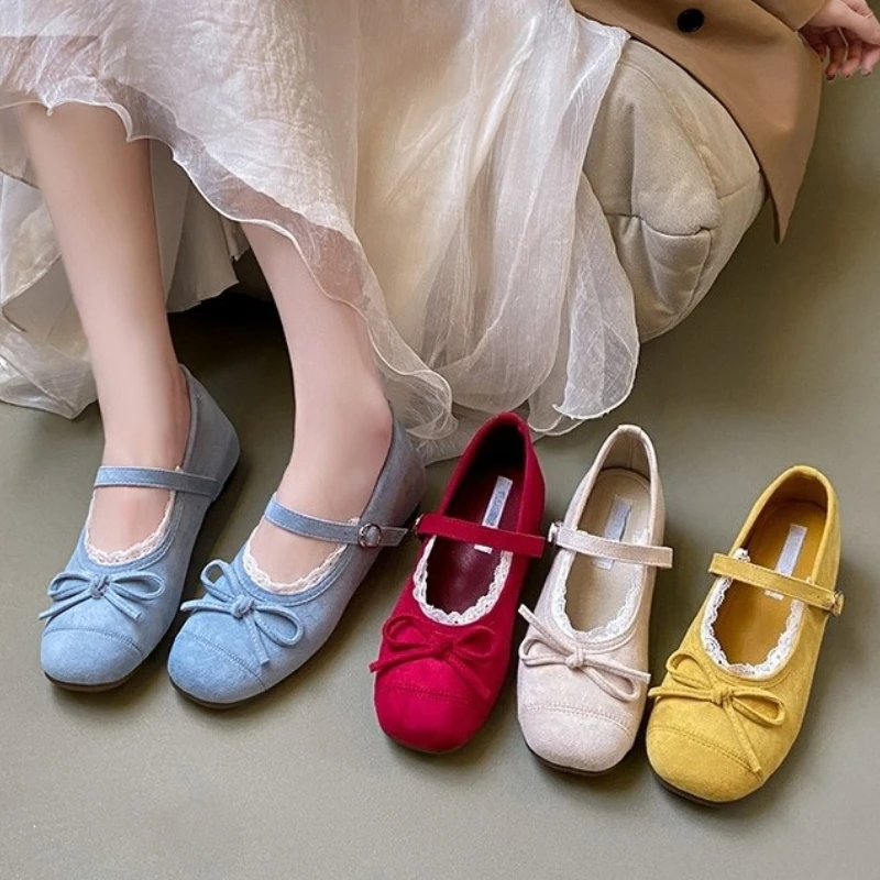 القوس النساء الباليه أحذية مسطحة أنيقة الضحلة أحذية خفيفة بدون كعب 2025 الاتجاه الصيف موضة جديدة مشبك الصنادل فستان Sandalias De Mujer