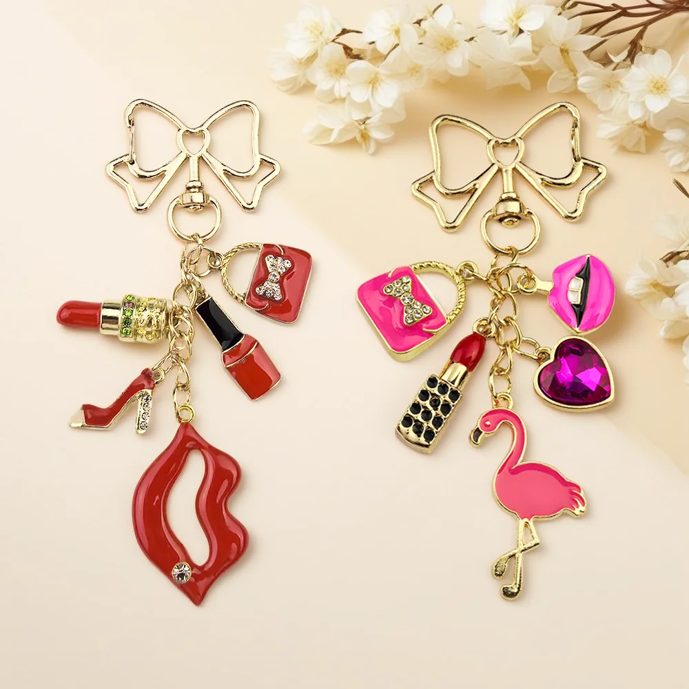 Llavero de esmalte con diseño de labios de flamenco de dibujos animados, tacones altos y corazón, bonito, para bolso, para amigas, mujeres, niñas, regalos de festival, joyería DIY