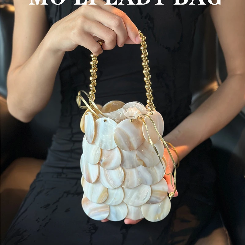 

Light Luxury Sequin Shell Bag Summer Casual Hand Woven Mini Dinner Bags 2026 New Commuting Beaded Pearls Chain Handbags