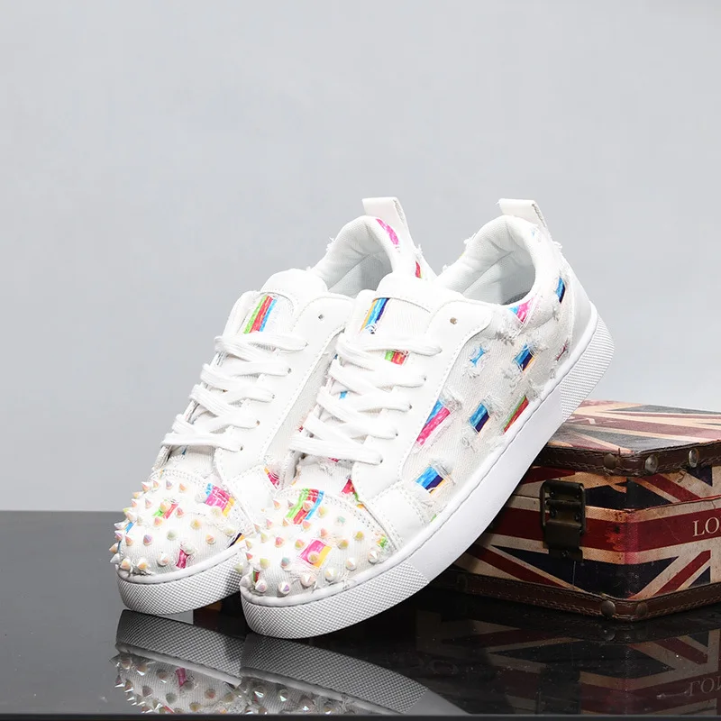 

New Men's Canvas Rivet Breathable Casual Shoes High-quality Men's Wear-resistant Round-headed Casual Sports Shoes Men's Shoes