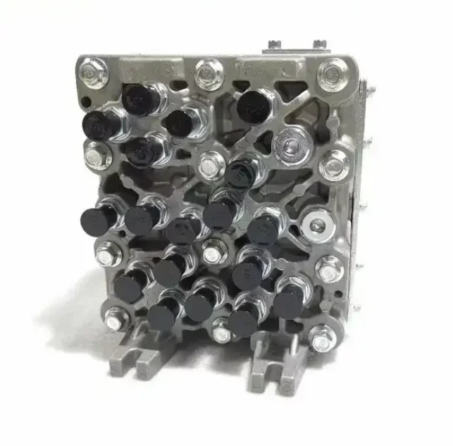 Excavator Hydraulic Control Valve 4468336 Excavator Shuttle Valve Spare Parts  Hydraulic Valve