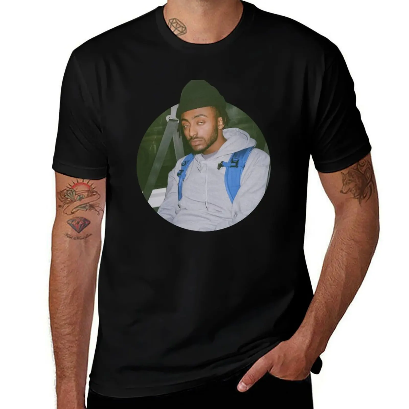 

Amine - ONEPOINTFIVE T-Shirt Casual Daily Graphic Tee