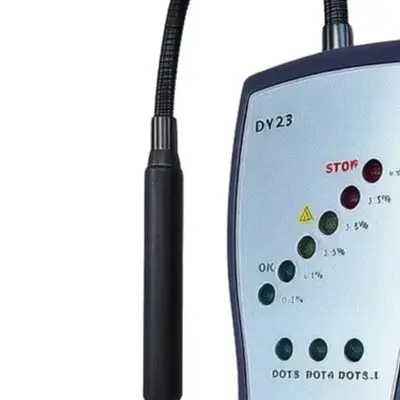 Pen-Shaped Brake Fluid Tester for Fast and Direct Brake Fluid Sampling with LED Status Indication for DOT3 DOT4 DOT5.1