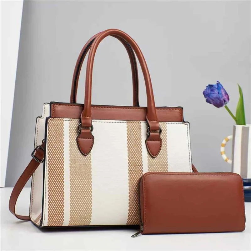

Popular Leather Tote Bag For Women Luxury Handbag Crossbody Convertible Shoulder Carry Famous Designer Elegant Ladies