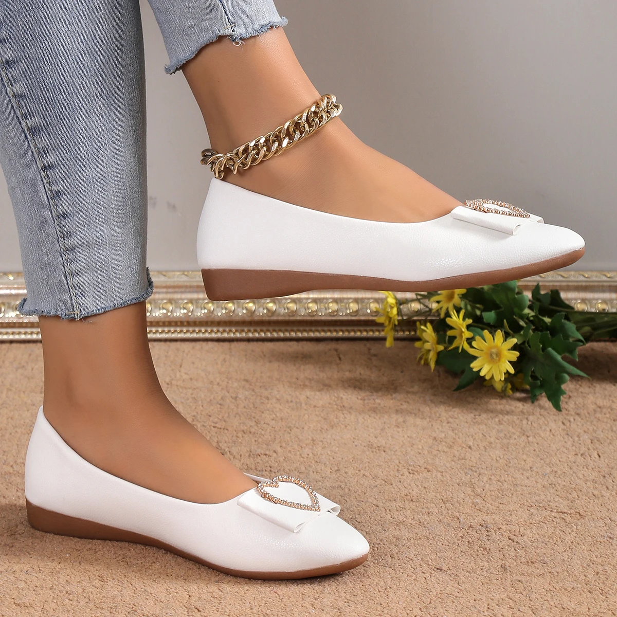 Spring Autumn soft flats Pointed Toe Ballets shoes Fashion designer Love Diamond Office shoes  outdoor casual sneakers Size35-43