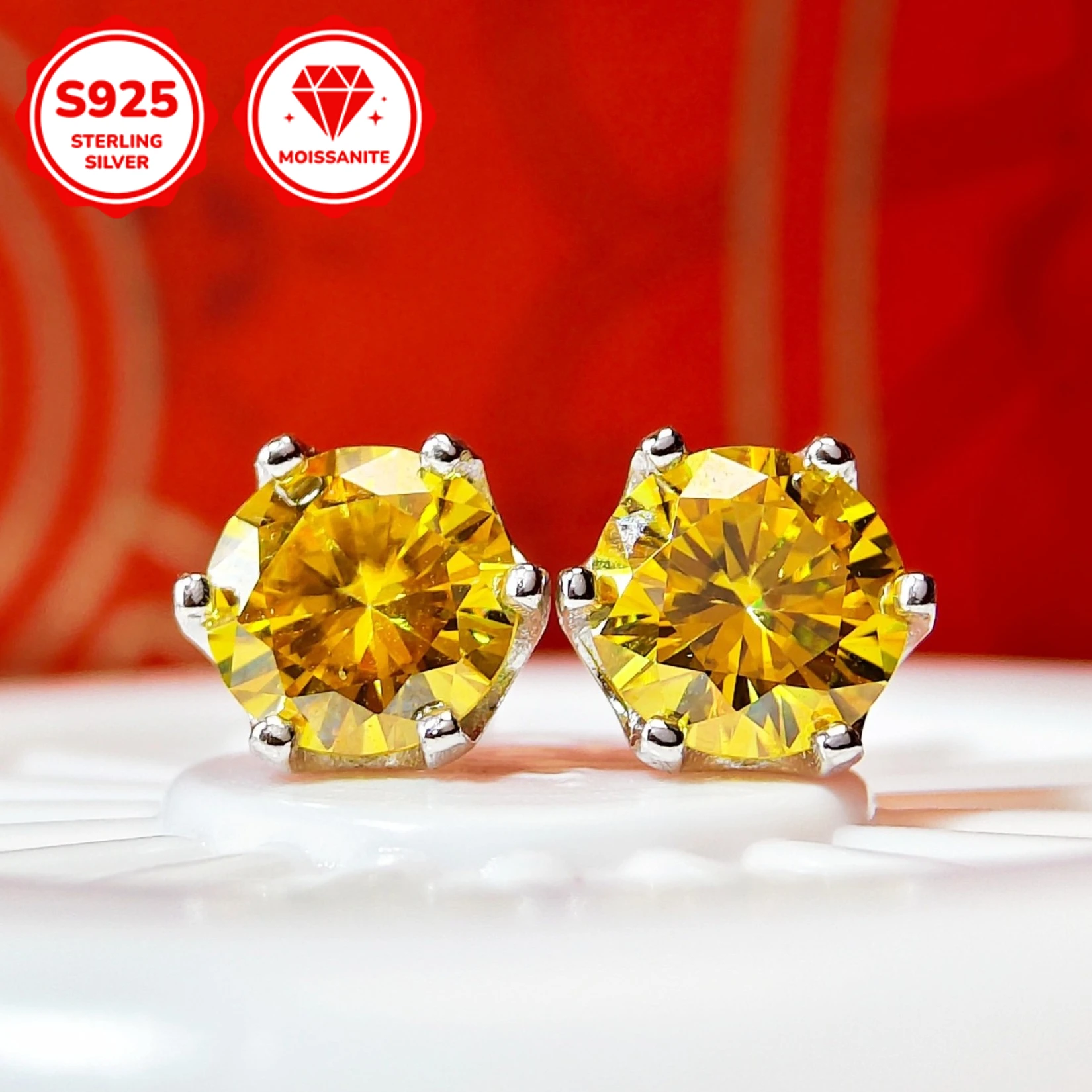 

1Pair 0.5/1/2Carat Golden Yellow Moissanite Stud Earrings, 925 Silver, Fashionable Jewelry Suitable for Both Men and Women.