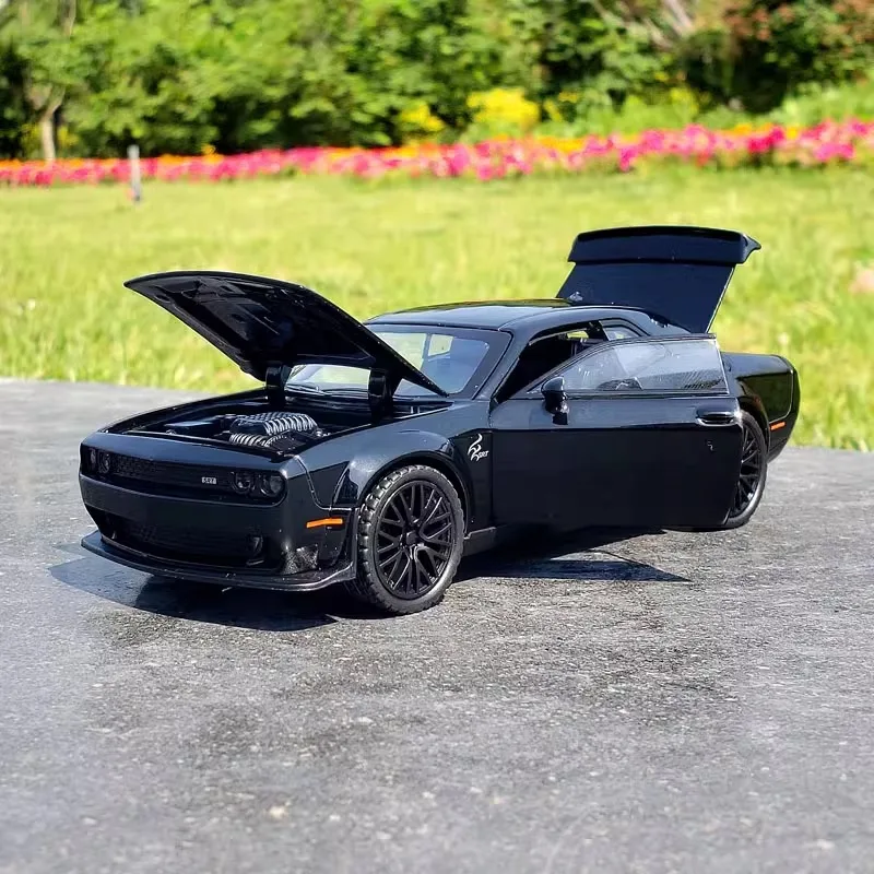 1:32 DODGE Challenger Hellcat Redeye Supercar Die Casting Model Car Sound And Light Hobby Collectibles Classic Decorative Gifts