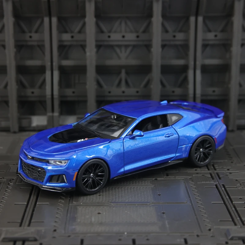maisto-1-24-シミュレーション-シボレー-カマロ-zl1-2017-合金製カーモデル、ドアとボンネットは開閉可能、細部まで精巧に作り込まれています。