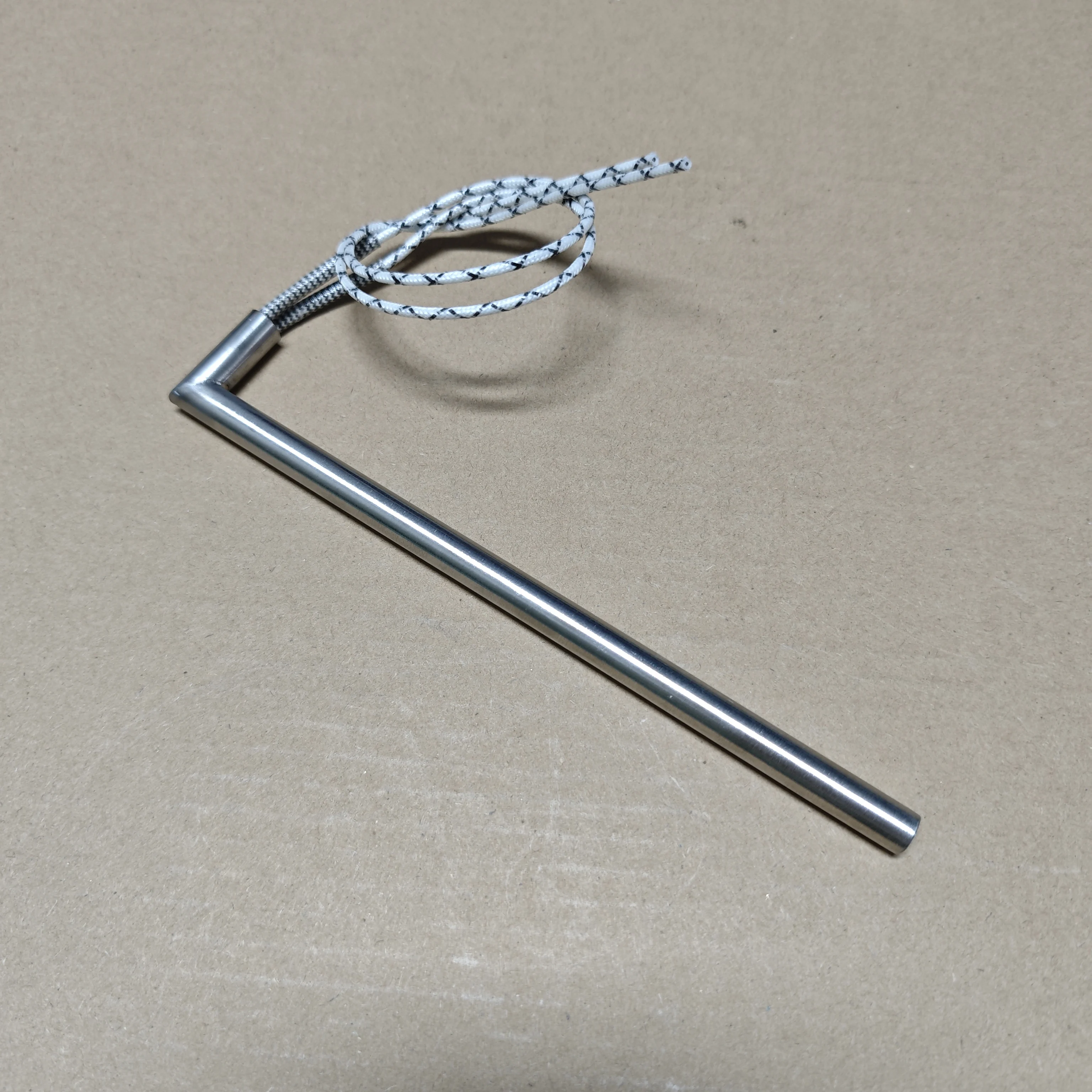 سخان خرطوشة الزاوية اليمنى 220 فولت الفولاذ المقاوم للصدأ عنصر التدفئة الكهربائية قضيب سخان 200 واط/400 واط