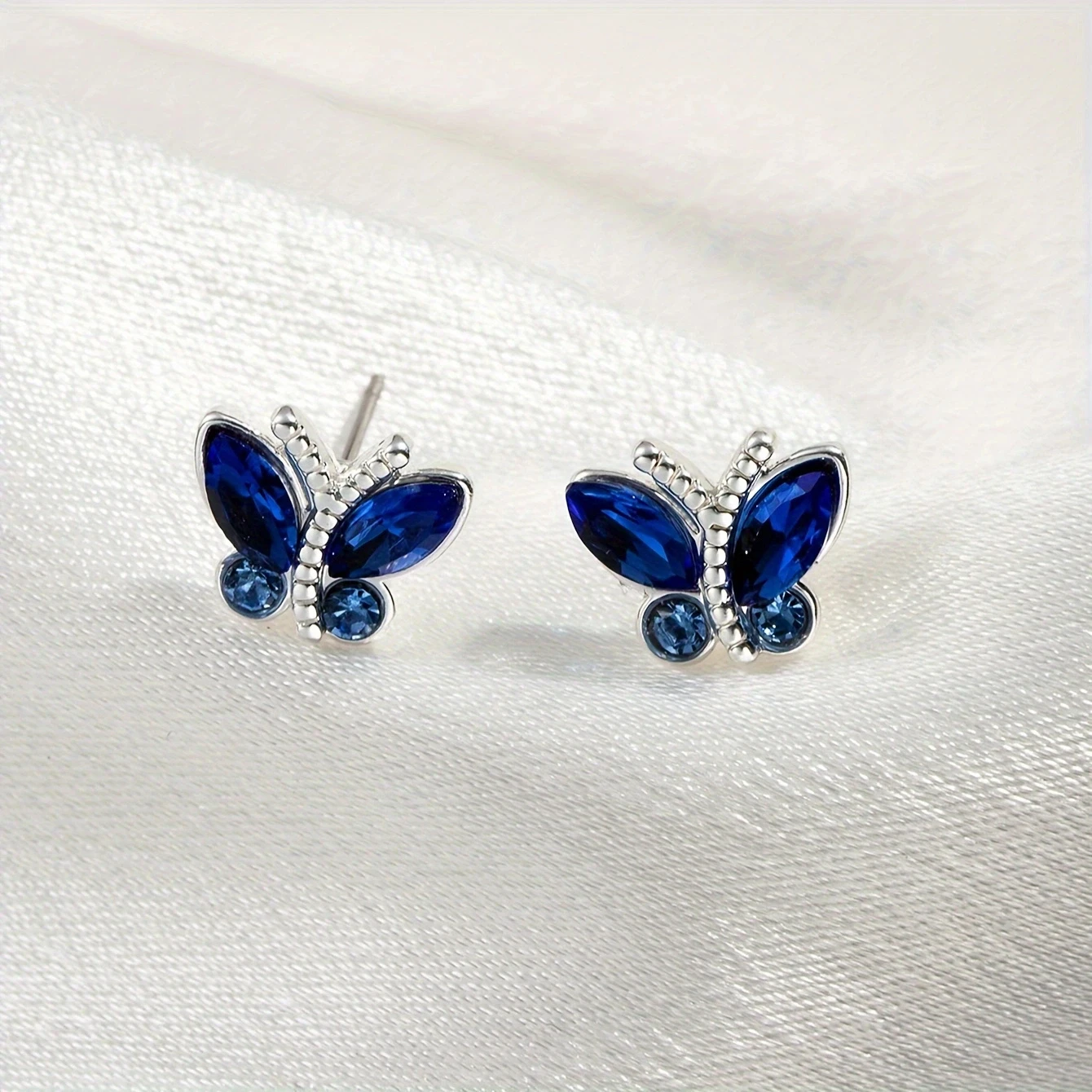 Luxury Fashion Trend Inlaid Blue Zircon Butterfly Shape Earrings for Women Elegant Simple Creative Anniversary Gift Jewelry