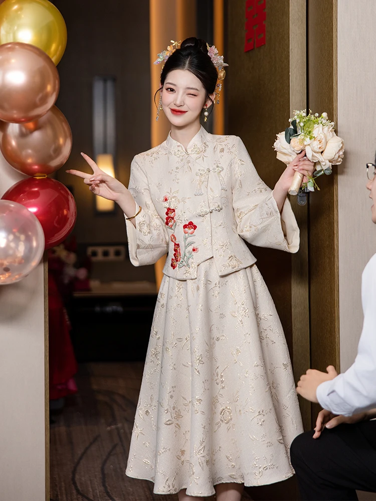 

Новый китайский свадебный комплект из двух предметов цвета шампань: платье для помолвки с вышивкой и пышной юбкой на высокой талии