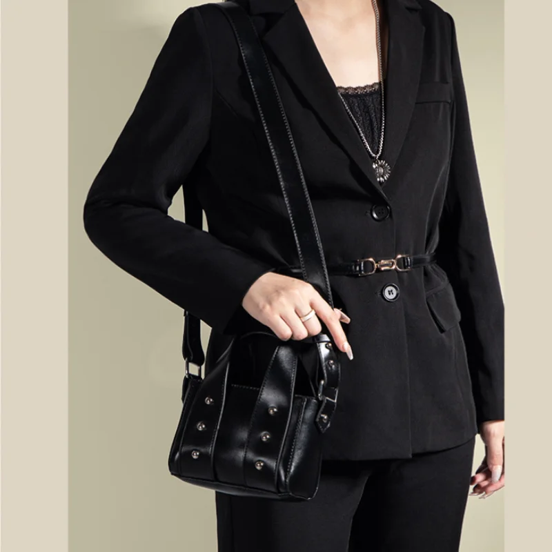 Fashion New In PU Leather Crossbody Bags For Women Casual Bucket Shoulder Bag For Commuting Mini Rivet Top Handle Bags Handbags