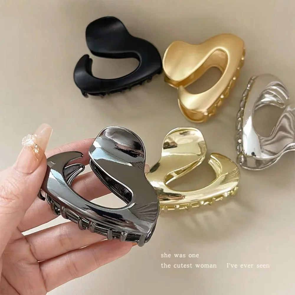 

Woman Irregular Geometry Metal Hair Claw Crab Barrettes Hairgrip Simple Sense of Luxury Hair Clip Girl Hairpins Hair Accessories