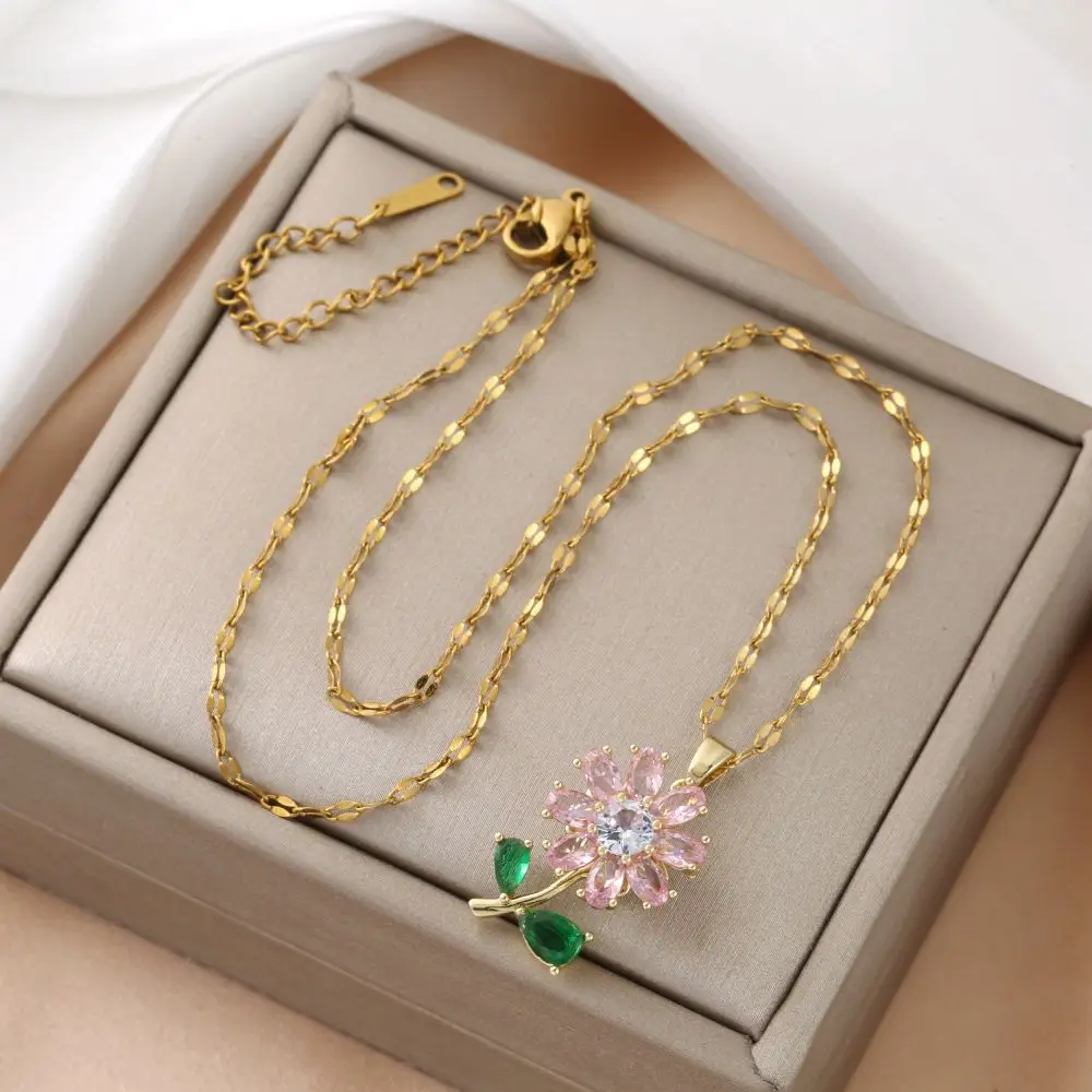 Fashionable and Sweet Style Zircon Decorated Green Leaf Pink Flower Pendant Necklace, Perfect Gift for Girls and Women